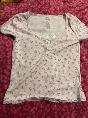 Pink Republic Light Pink Floral Lace Henley Top small